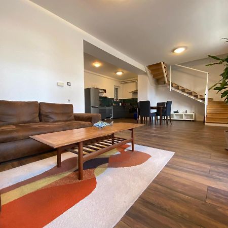 2 Bedroom 107 M2 Loft With Balcony Budapest Esterno foto