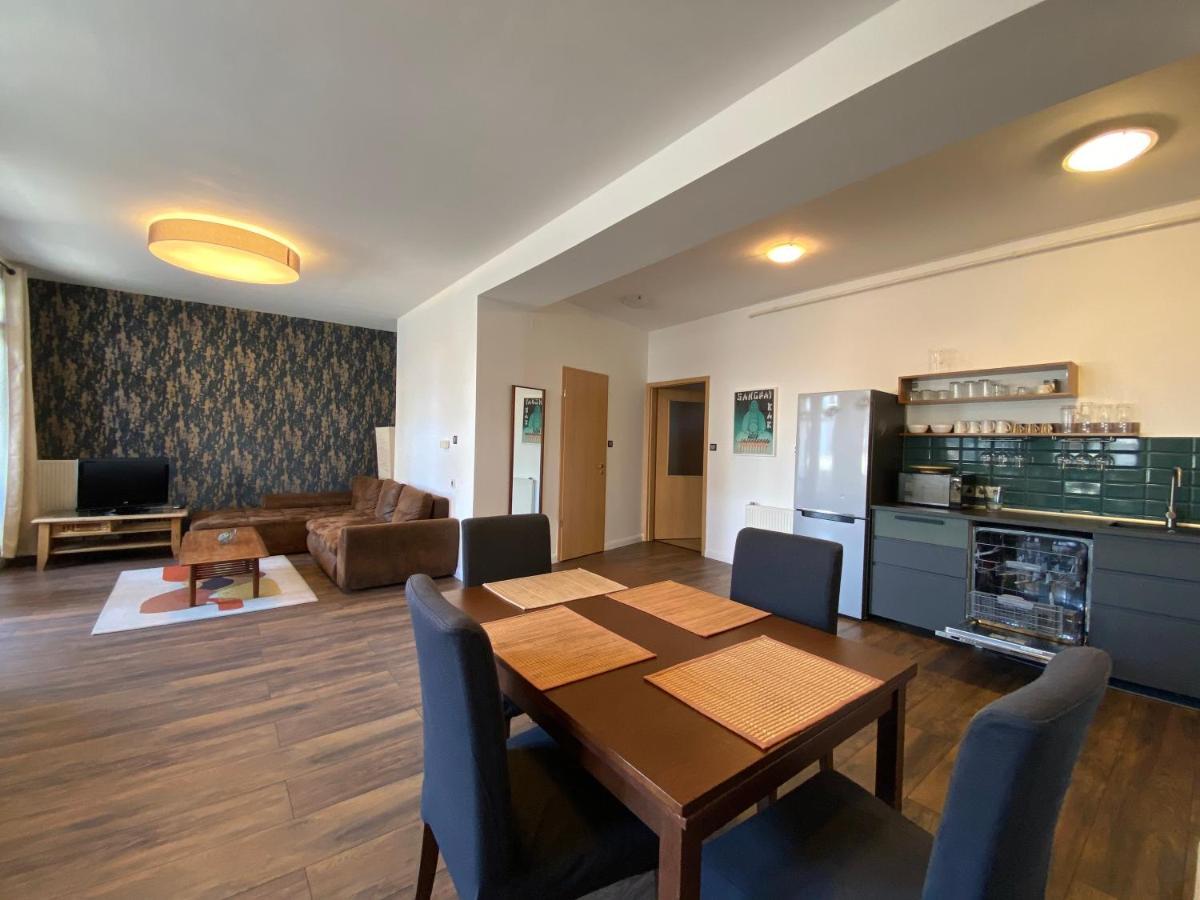 2 Bedroom 107 M2 Loft With Balcony Budapest Esterno foto